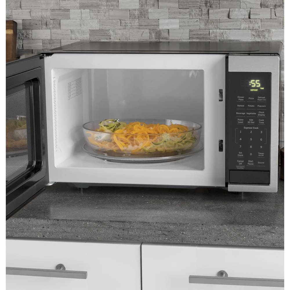 GE 0.9 cu. ft. Smart Countertop Microwave in Stainless Steel - Image 5